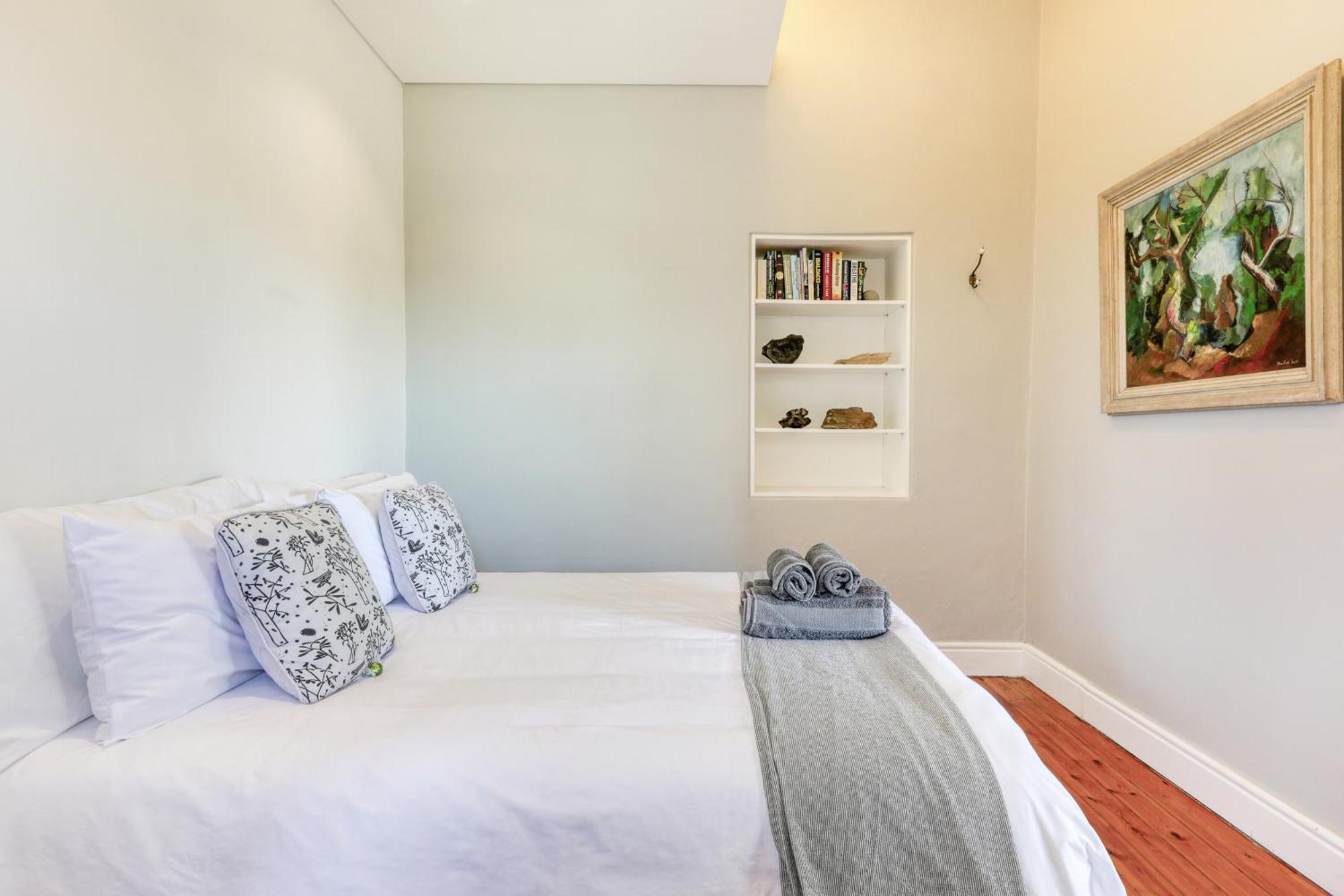 Behr Road Apartment With Sea View Patio Cape Town Exterior photo