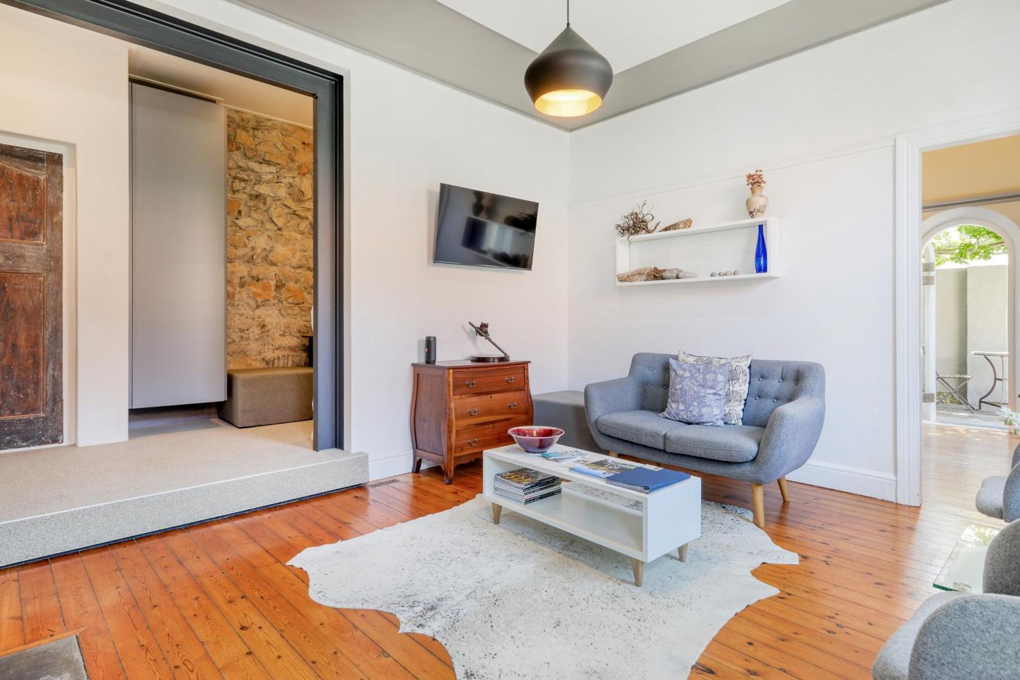 Behr Road Apartment With Sea View Patio Cape Town Exterior photo